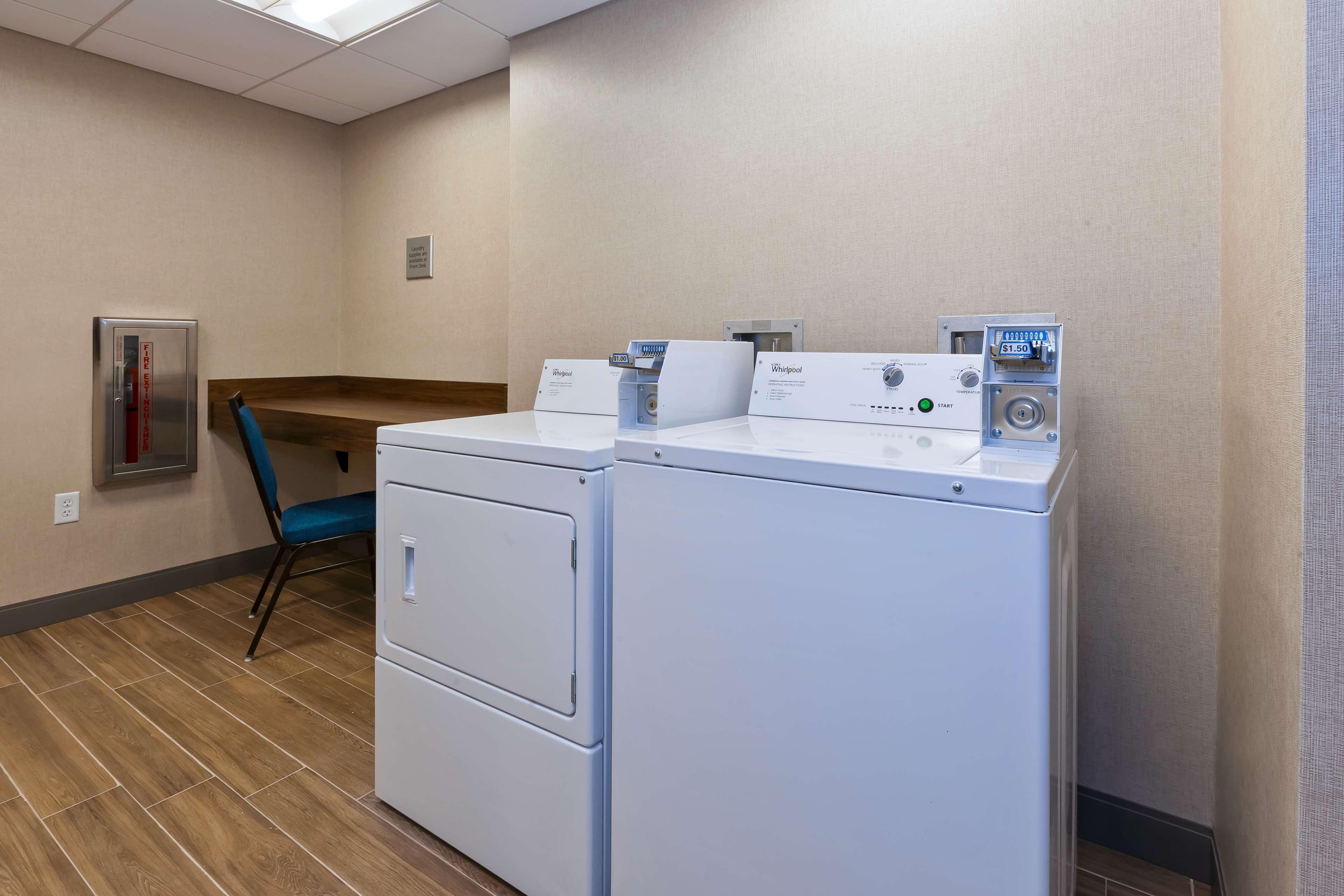Hampton Inn Cape Cod Canal Борн Экстерьер фото