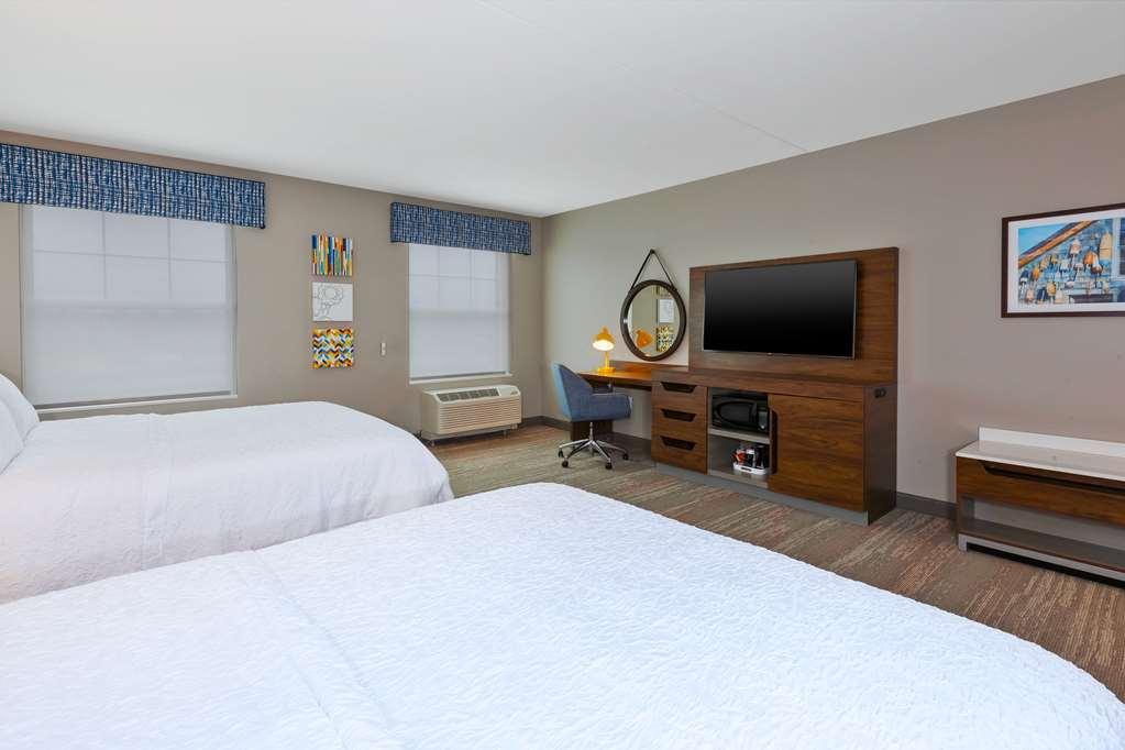 Hampton Inn Cape Cod Canal Борн Номер фото